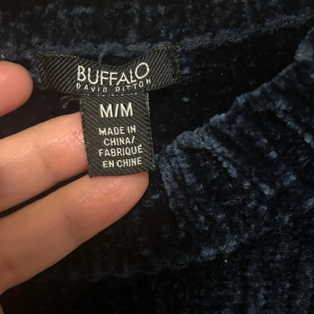 Buffalo David Bitton Deep Blue Crew Neck Sweater size medium - Picture 4 of 7
